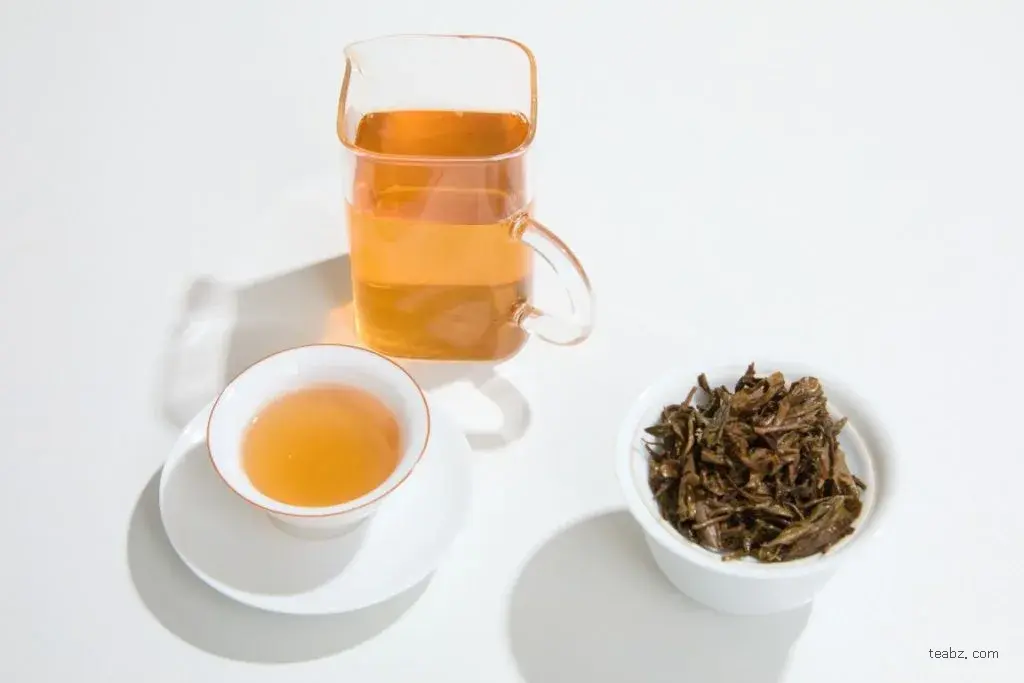 pu-erh-raw-tea-infusion -- 普洱茶汤