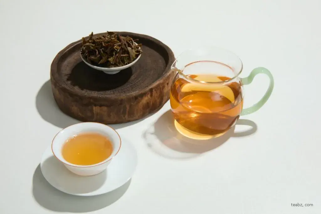 pu-erh-raw-tea-brewing